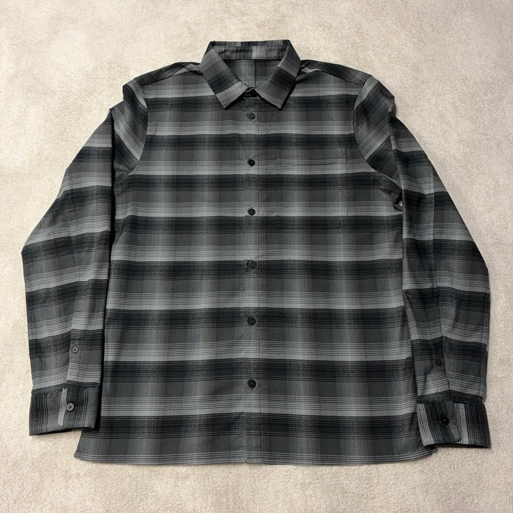 Lululemon Mason Peak Plaid Shirt Gray Black Technical Flannel Button Up Mens L